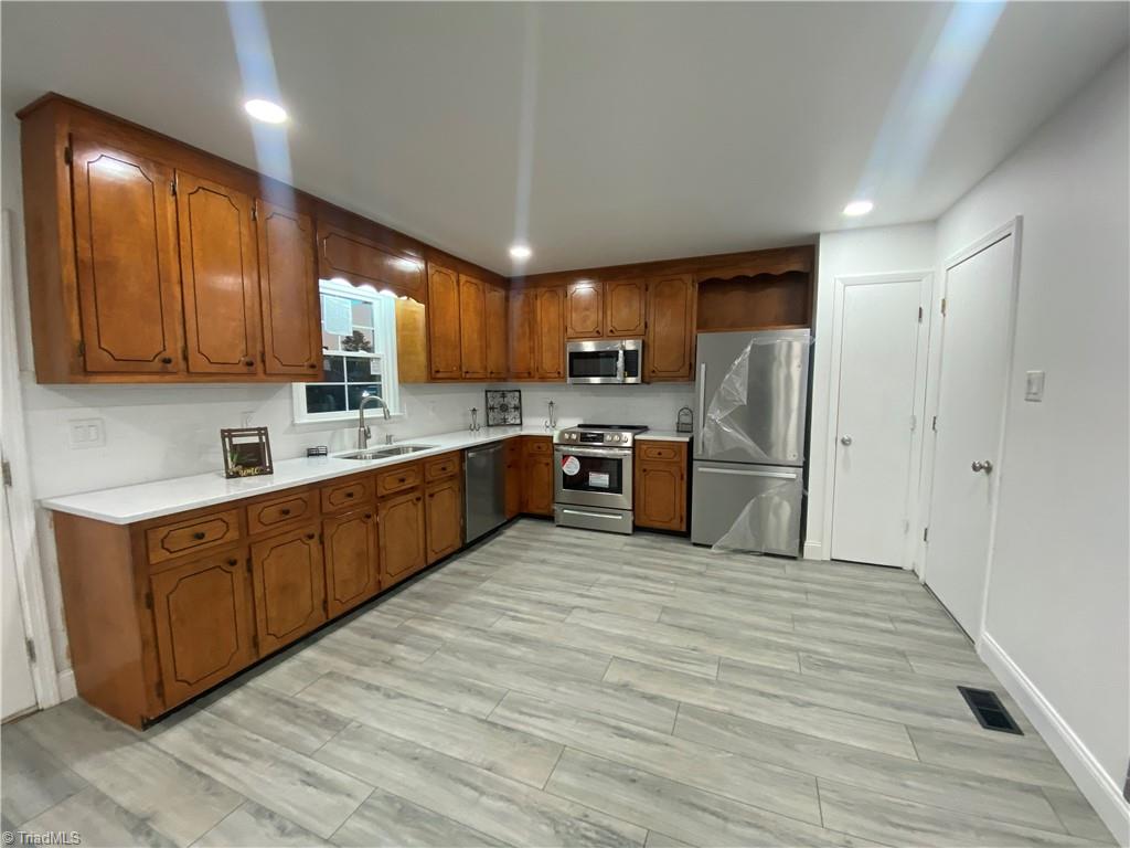 2467 Old Poole Road Kinston, NC 28504 - Photo 8 of 22