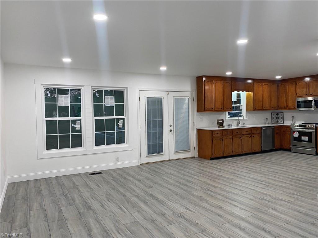 2467 Old Poole Road Kinston, NC 28504 - Photo 9 of 22