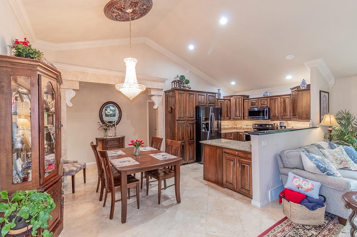 4731 Westbrook Court Appleton, WI 54913 - Photo 12 of 68