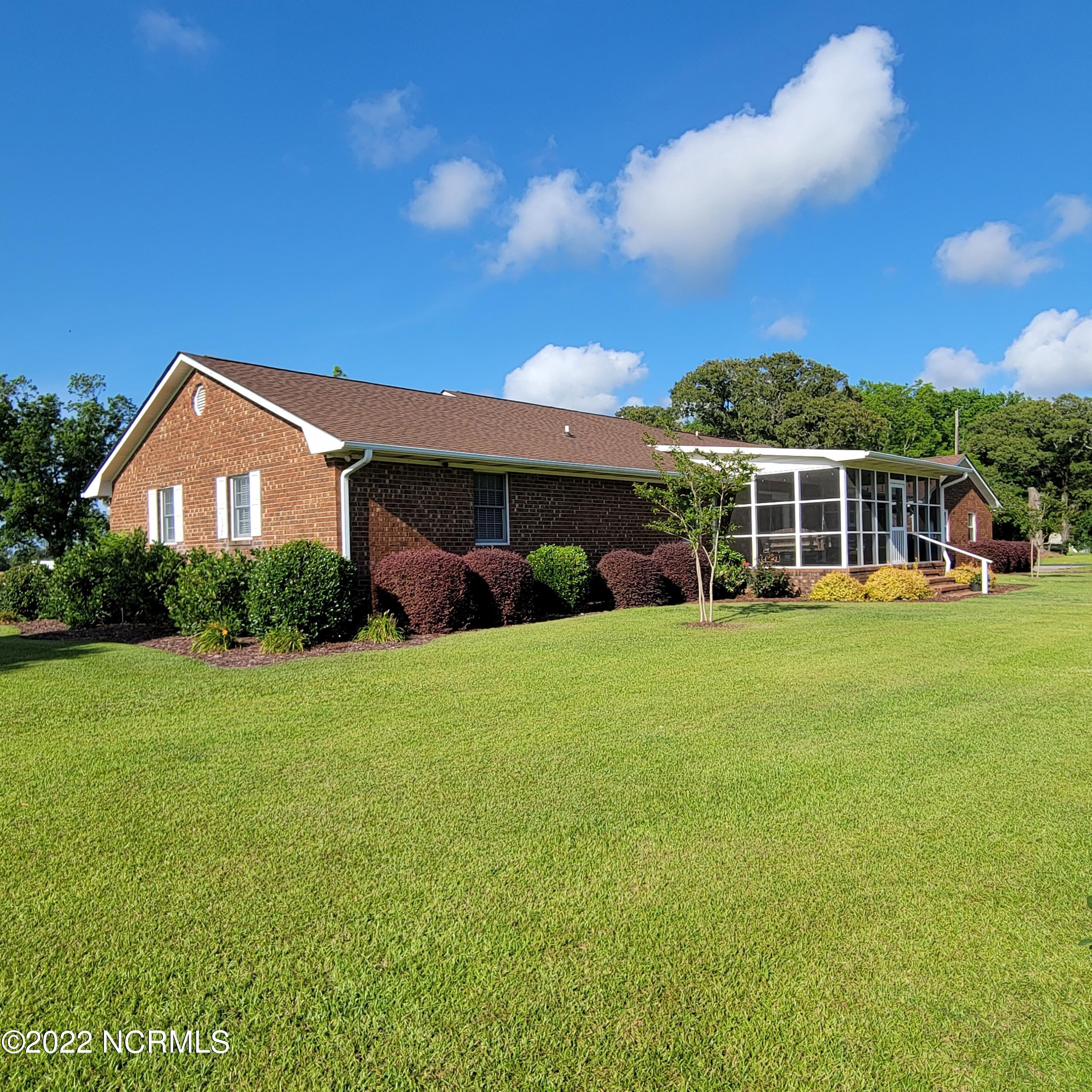 122 Cyrus Pollard Road Newport, NC 28570 - Photo 48 of 53 Back left