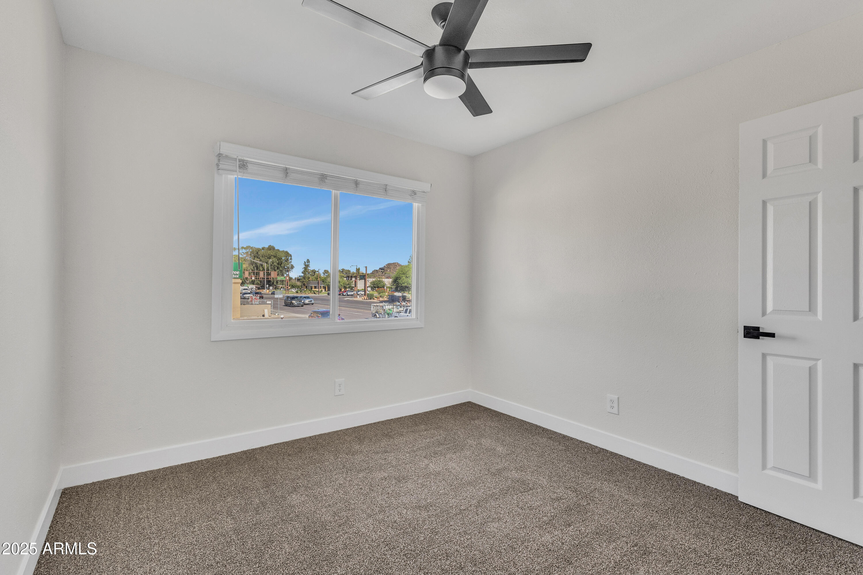 4714 East Broadway Road Phoenix, AZ 85040 - Photo 12 of 27 IMG_9332