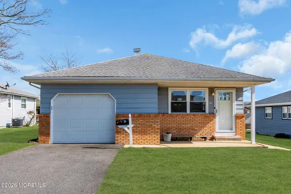 $285,000 | 18 St David Drive, Toms River, NJ 08757