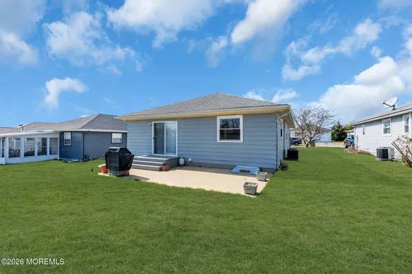 $285,000 | 18 St David Drive, Toms River, NJ 08757