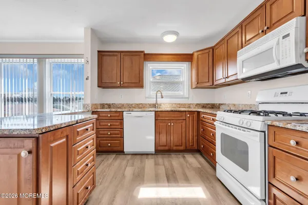 $285,000 | 18 St David Drive, Toms River, NJ 08757
