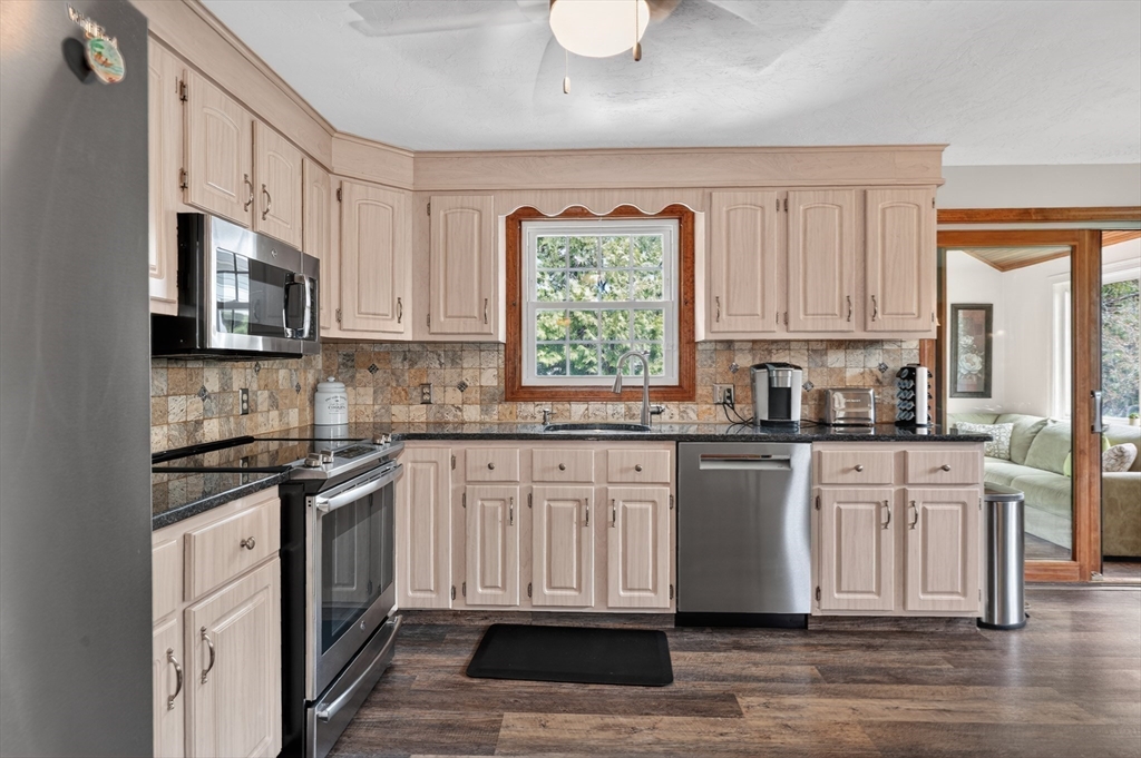 2 Fitzpatrick Road Grafton, MA 01519 - Photo 18 of 40