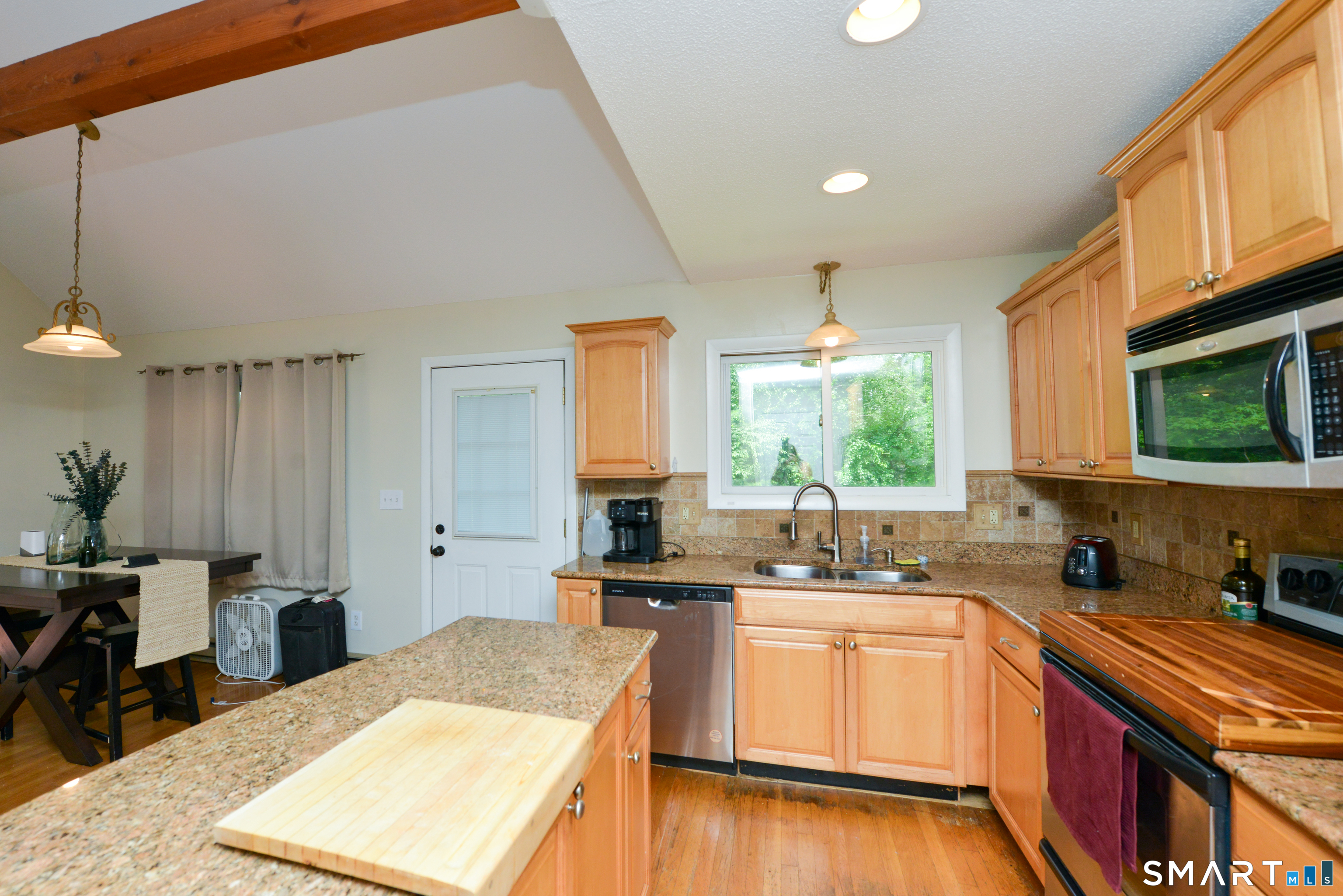 123 Wolcott Road Bristol, CT 06010 - Photo 5 of 24