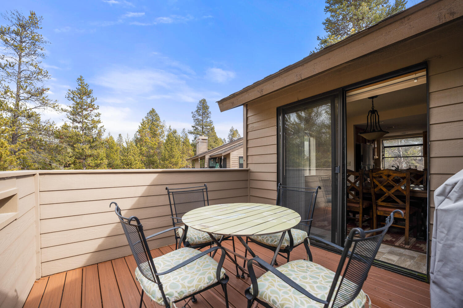17772 West Core Road, Unit 19 Sunriver, OR 97707 - Photo 29 of 38 32