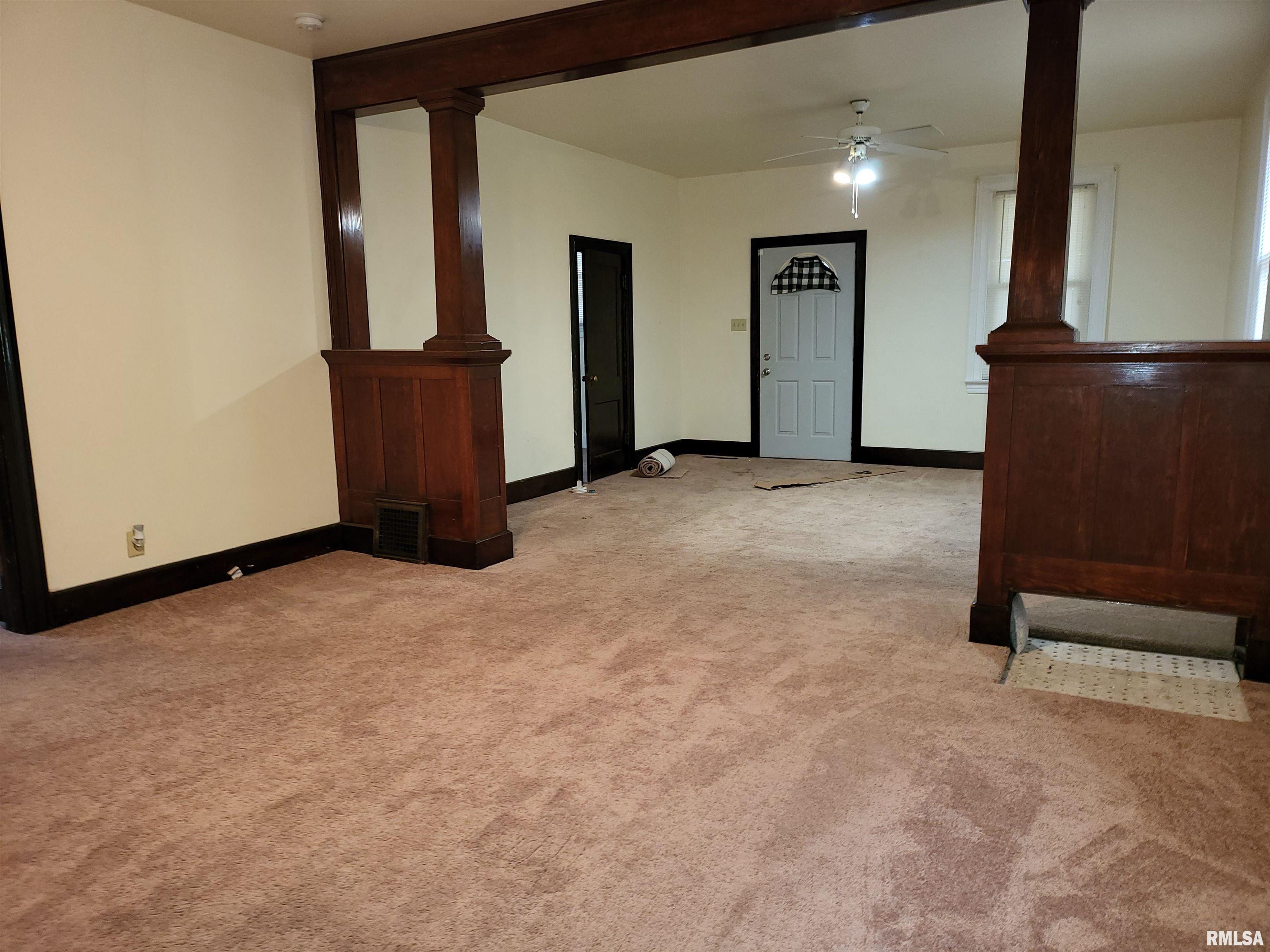 1012 South College Street Springfield, IL 62704 - Photo 3 of 7 Gallery Image 3