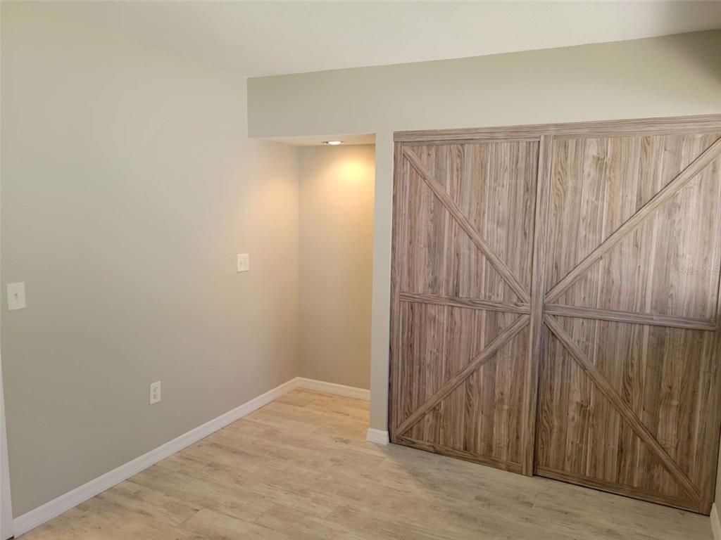 3553 Longmeadow, Unit 27 Sarasota, FL 34235 - Photo 18 of 28