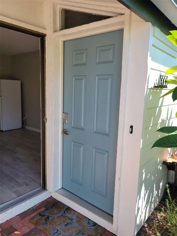 3553 Longmeadow, Unit 27 Sarasota, FL 34235 - Photo 2 of 28