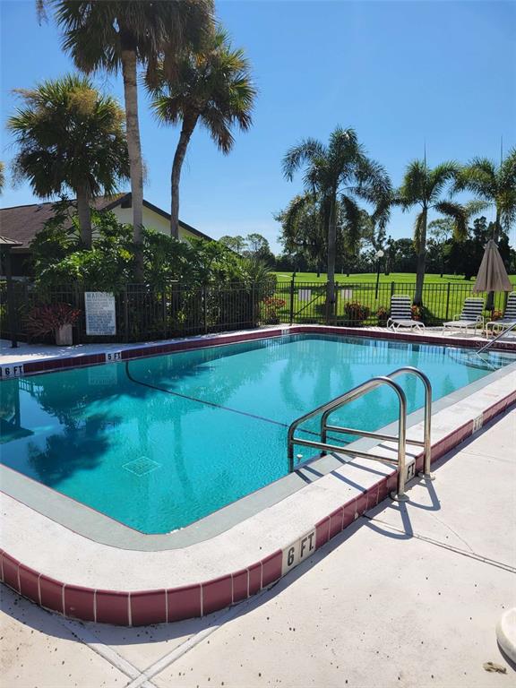 3553 Longmeadow, Unit 27 Sarasota, FL 34235 - Photo 22 of 28