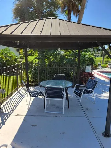 $150,000 | 3553 Longmeadow, Unit 27, Sarasota, FL 34235