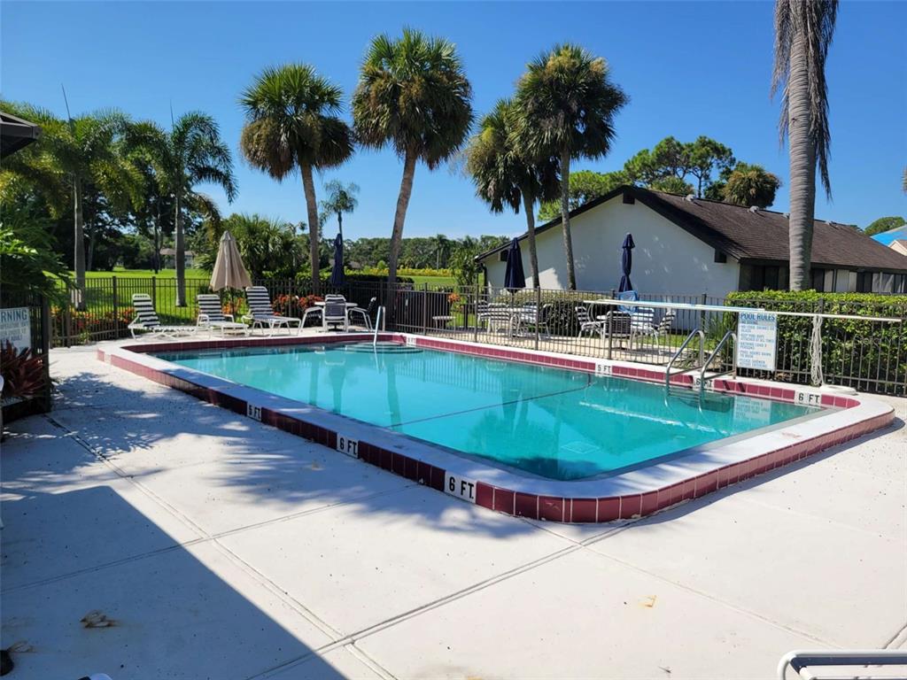 3553 Longmeadow, Unit 27 Sarasota, FL 34235 - Photo 24 of 28