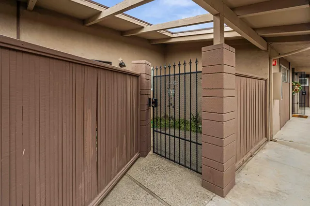 $209,900 | 805 Tully Road, Unit 5, Modesto, CA 95350