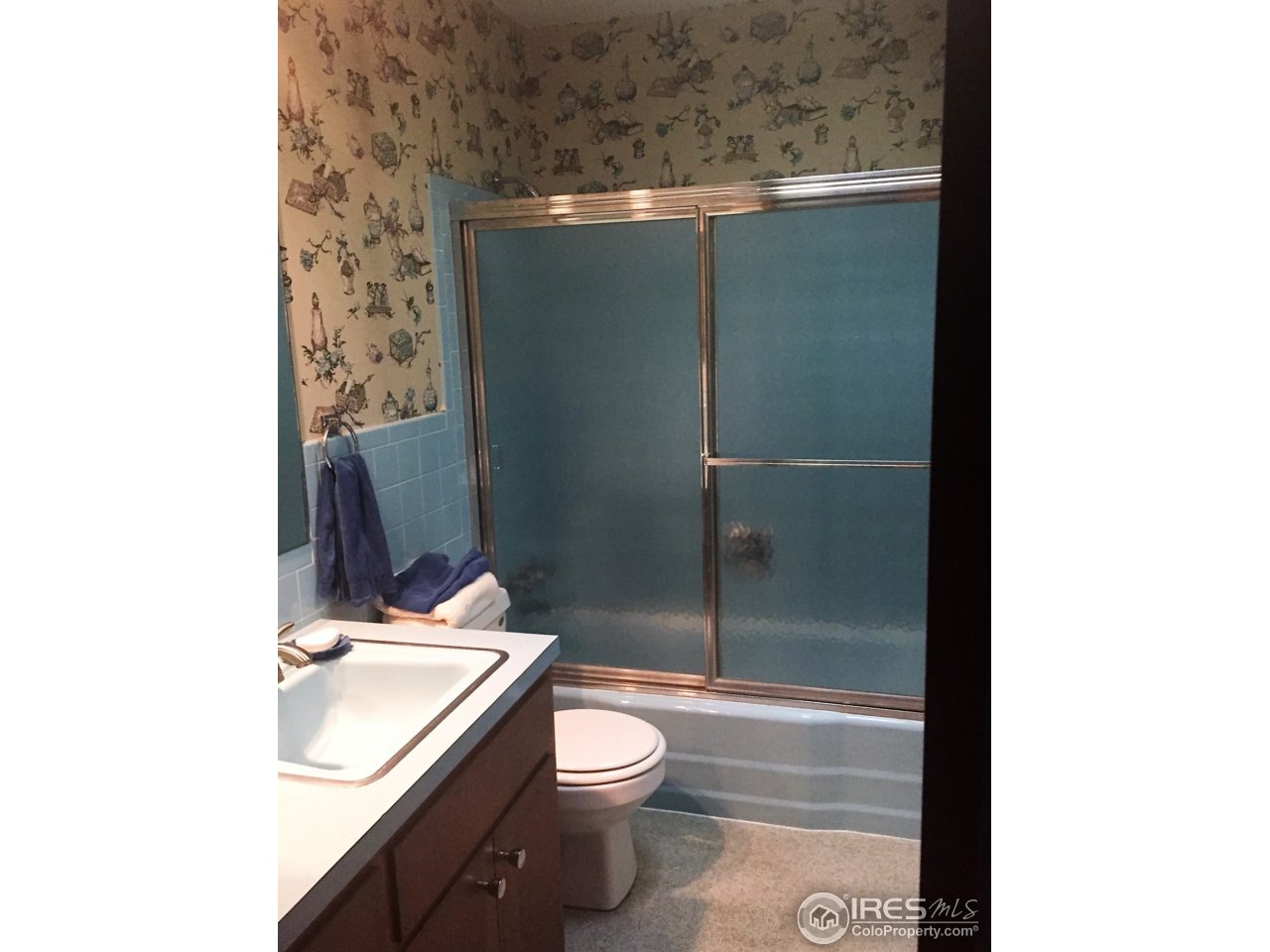 14395 Foothill Road Golden, CO 80401 - Photo 17 of 18 main level bathroom
