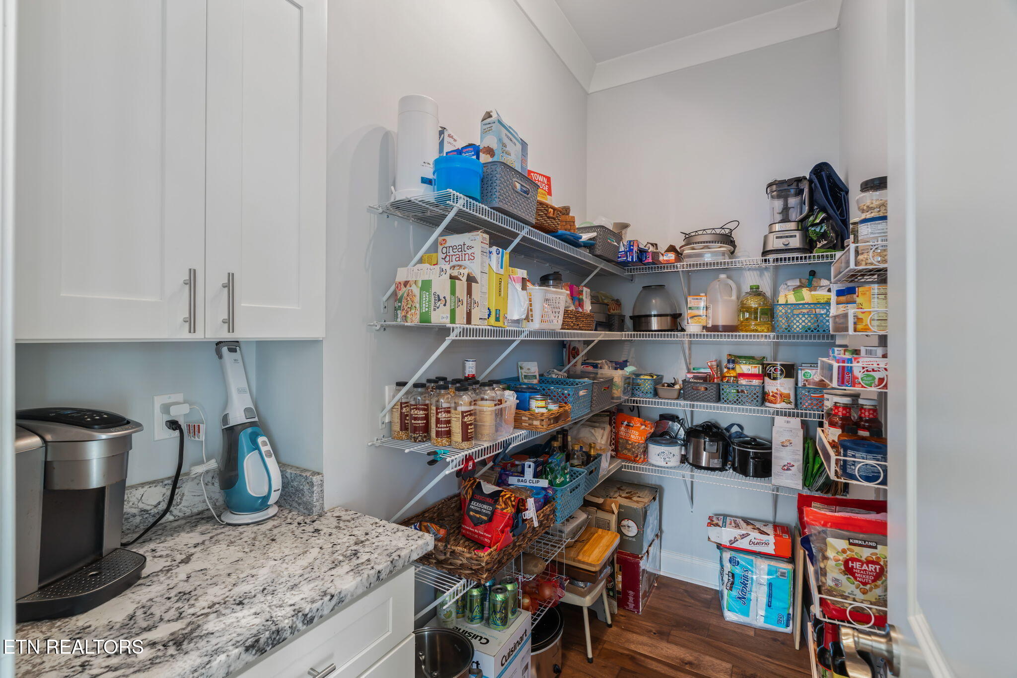 176 Kanutsu Lane Loudon, TN 37774 - Photo 20 of 60 25-web-or-mls-176 Kanutsu Lane-26