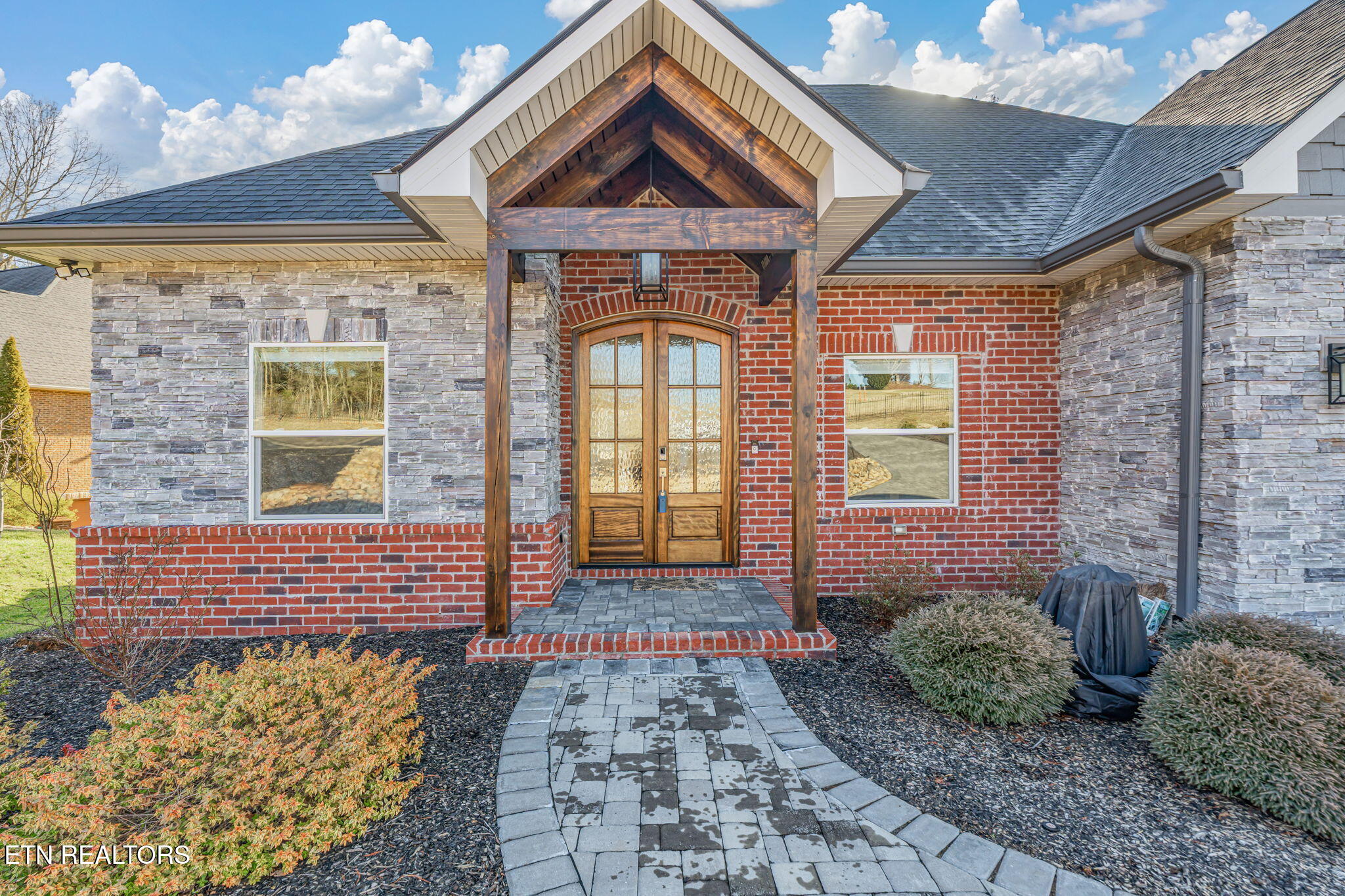 176 Kanutsu Lane Loudon, TN 37774 - Photo 4 of 60 5-web-or-mls-176 Kanutsu Lane-6