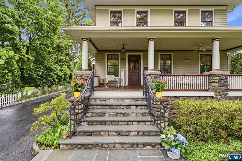 283 Highwood Avenue Ridgewood, NJ 07450 - Photo 3 of 48
