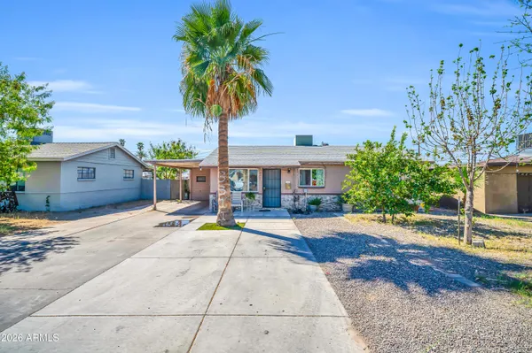 a picture of a bathroom with mirror