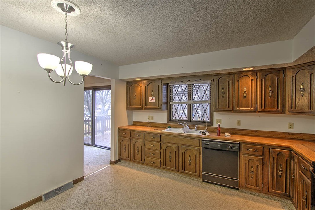 4735 Dogwood Court Decatur, IL 62526 - Photo 15 of 26 Gallery Image 15