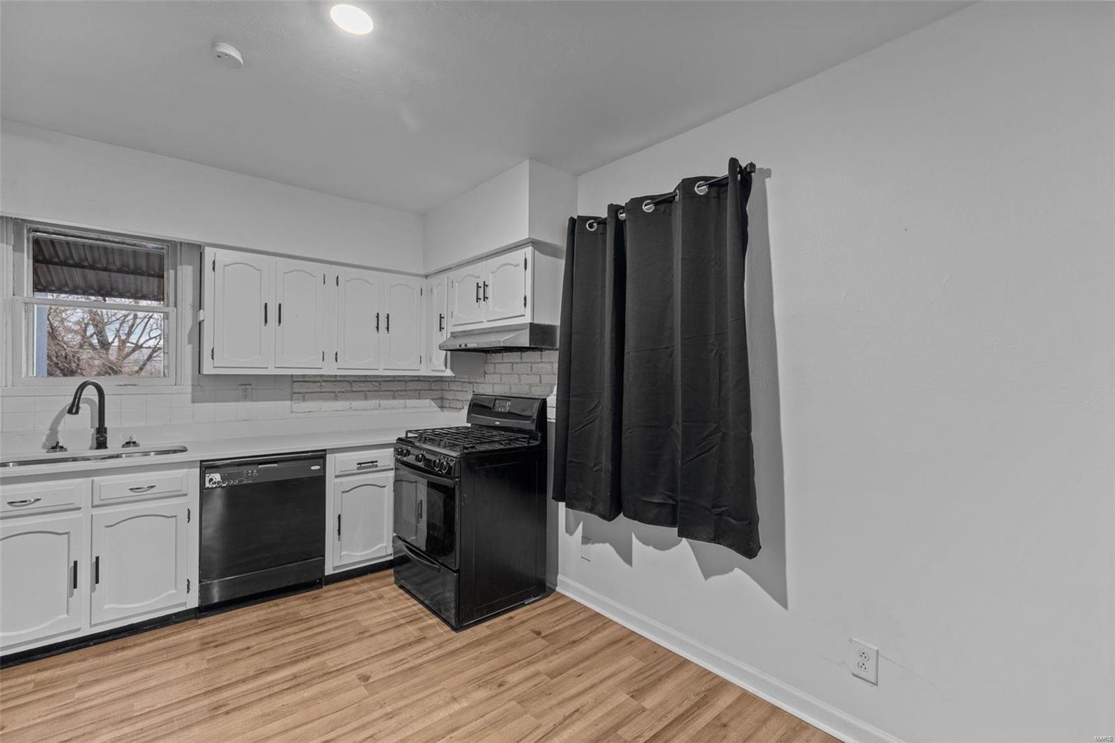 3652 Weber Road St. Louis, MO 63125 - Photo 10 of 22 Gallery Image 10