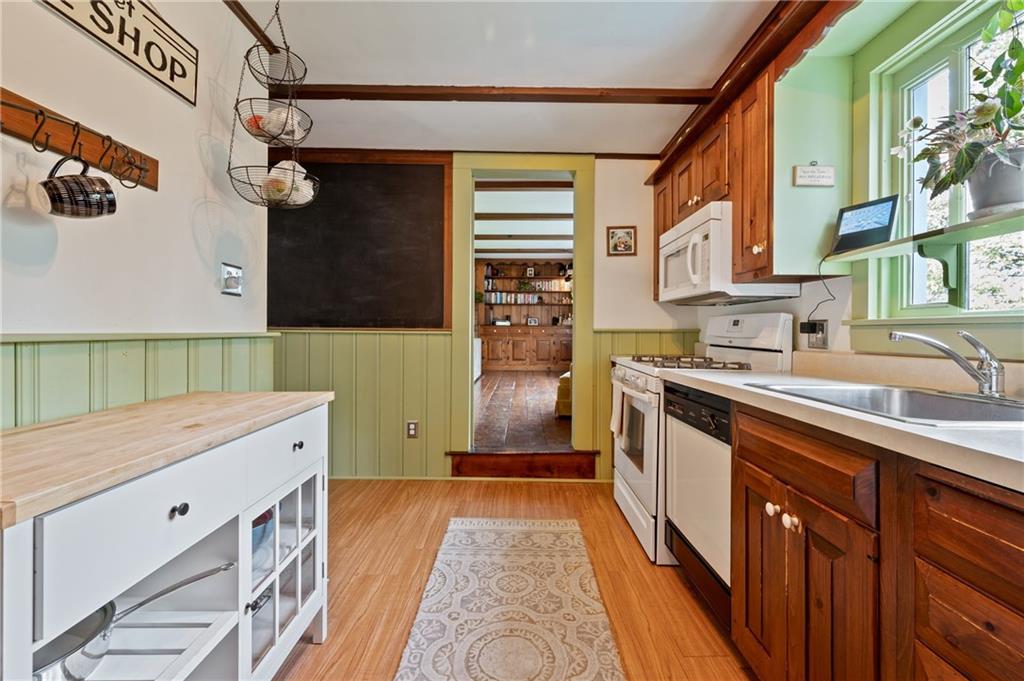 5420 Hardt Road Gibsonia, PA 15044 - Photo 6 of 24 Gallery Image 6