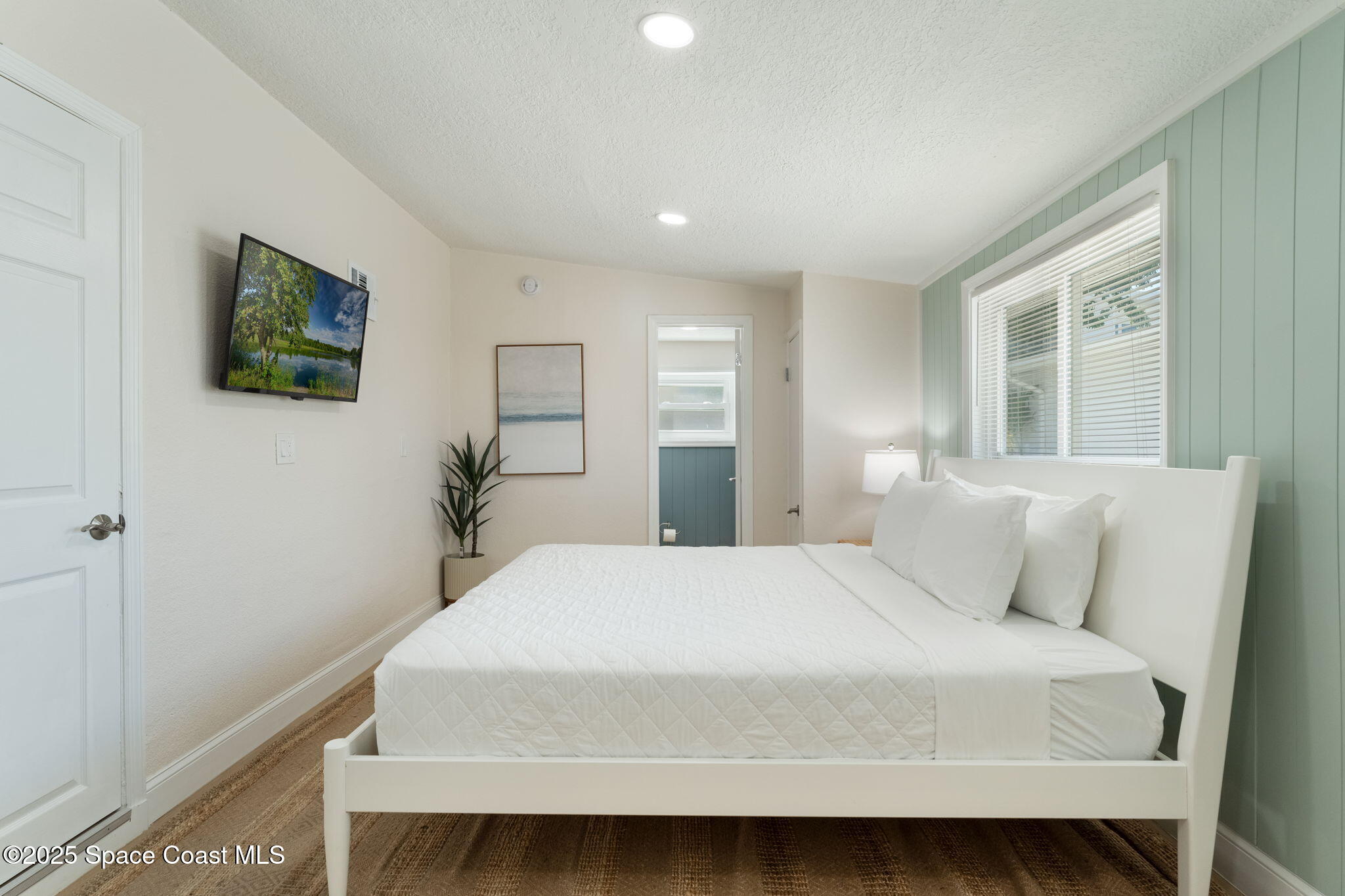 637 South Orlando Avenue Cocoa Beach, FL 32931 - Photo 10 of 83 1-6