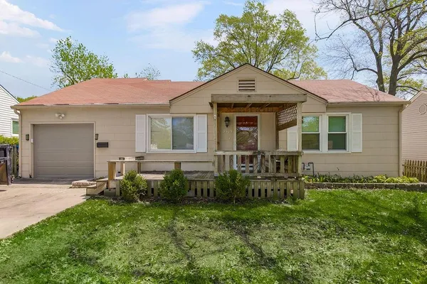 $185,000 | 3405 South Arlington Avenue, Independence, MO 64052