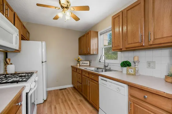 $185,000 | 3405 South Arlington Avenue, Independence, MO 64052