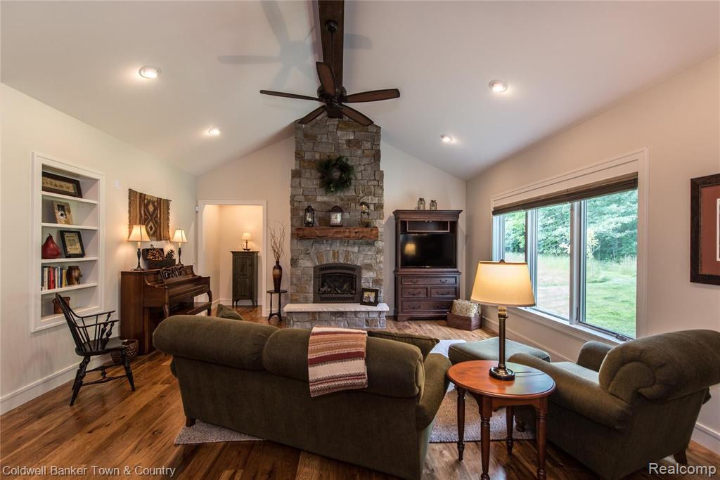6434 Cohoctah Road Fenton, MI 48430 - Photo 29 of 69