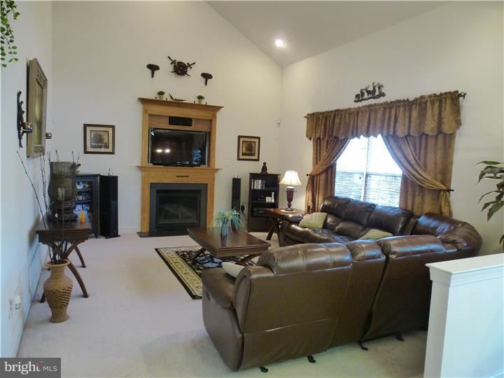 9 Mayfield Road Bordentown, NJ 08505 - Photo 7 of 25 Family Room