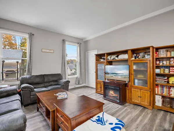 $269,900 | 35 Cedar Street, Unit 6, Gardner, MA 01440