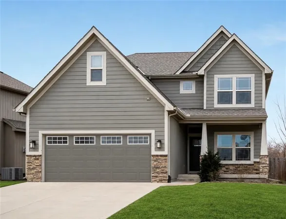 $325,000 | 1117 Tamarisk Drive, Leavenworth, KS 66048