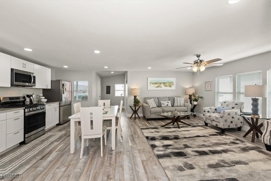 359 Verna Avenue Fort Myers, FL 33908 - Photo 12 of 47