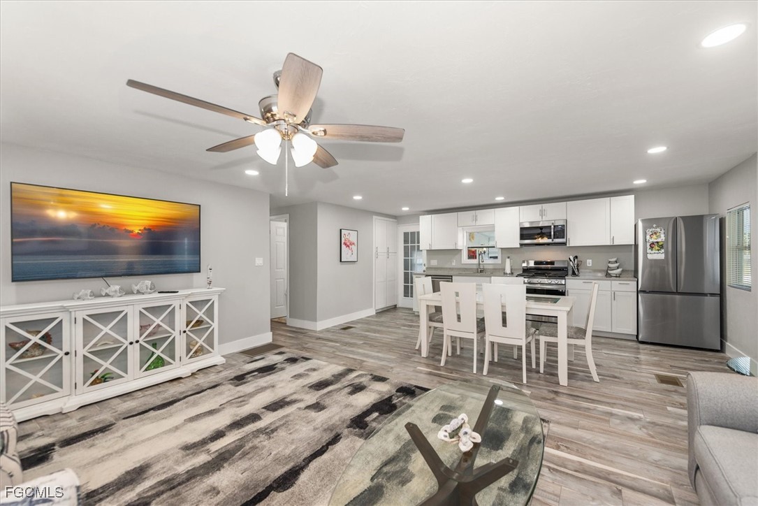 359 Verna Avenue Fort Myers, FL 33908 - Photo 13 of 47