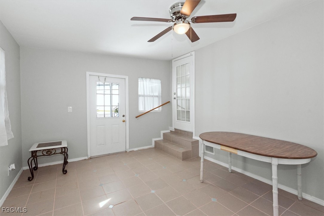 359 Verna Avenue Fort Myers, FL 33908 - Photo 19 of 47