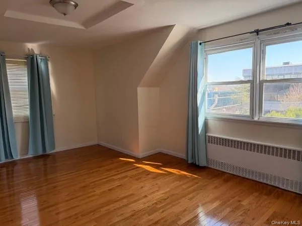 $5,400 | 268 Schenck Avenue, Great Neck, NY 11021