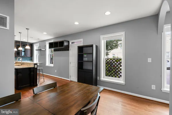 $3,500 | 300 South Robinson Street, Baltimore, MD 21224