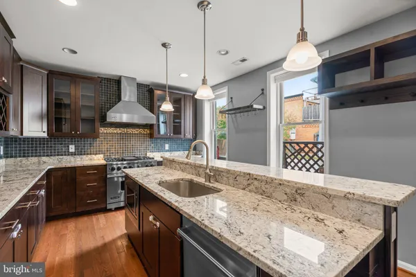 $3,500 | 300 South Robinson Street, Baltimore, MD 21224