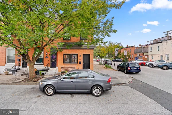 $3,500 | 300 South Robinson Street, Baltimore, MD 21224