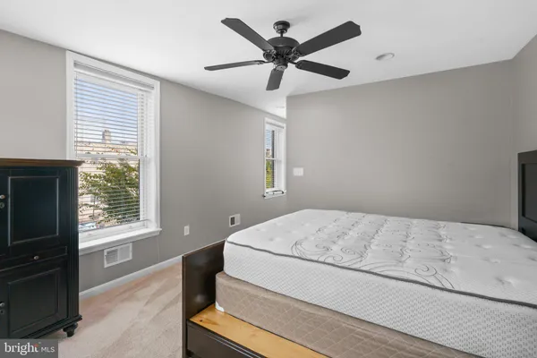 $3,500 | 300 South Robinson Street, Baltimore, MD 21224