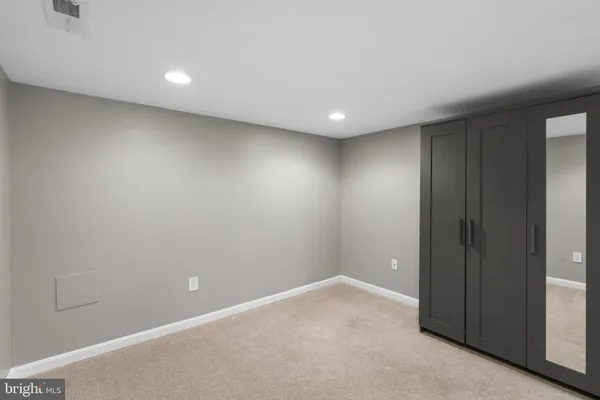 $3,500 | 300 South Robinson Street, Baltimore, MD 21224