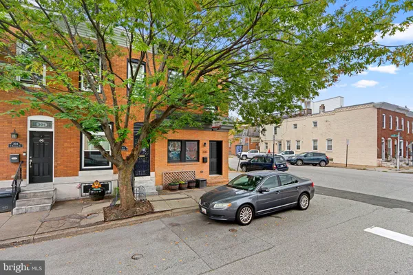 $3,500 | 300 South Robinson Street, Baltimore, MD 21224