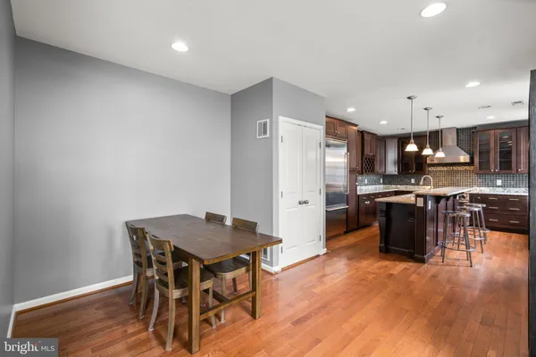 $3,500 | 300 South Robinson Street, Baltimore, MD 21224