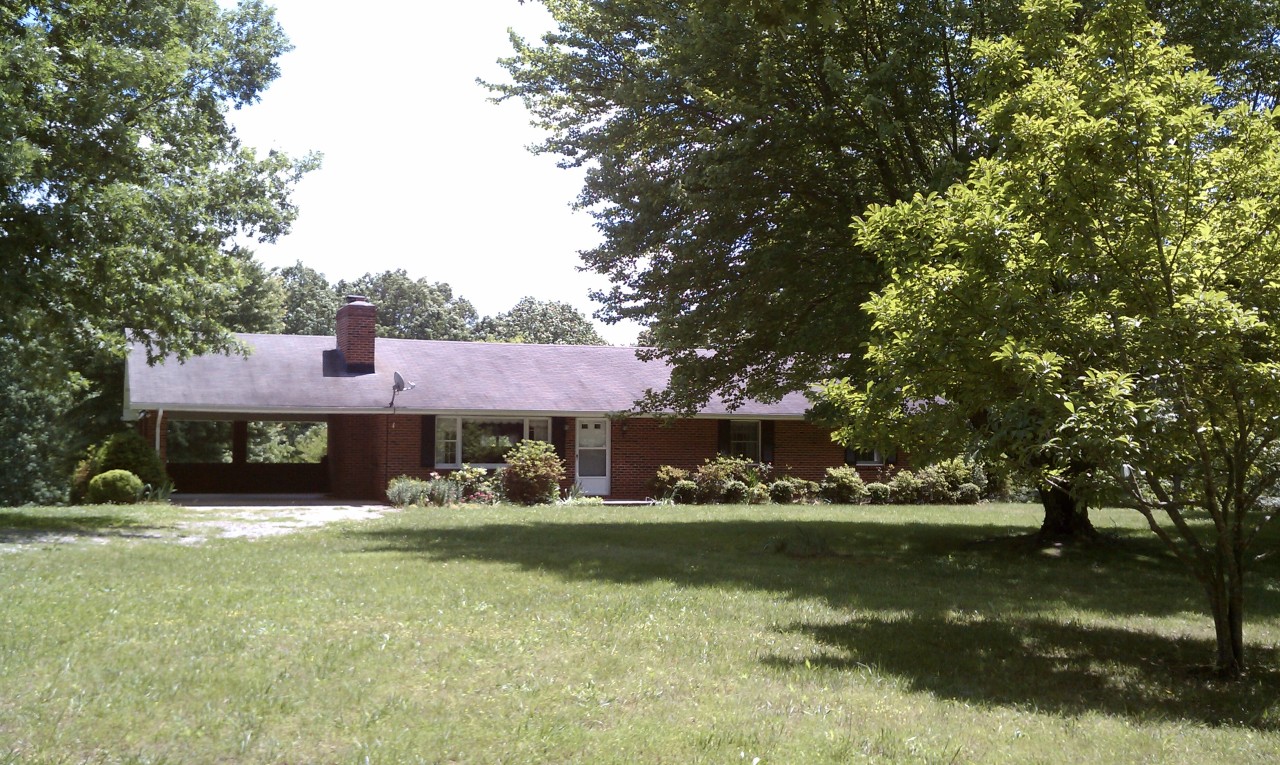 1248 Trading Post Road Huddleston, VA 24104 - Photo 2 of 18 House and lawn