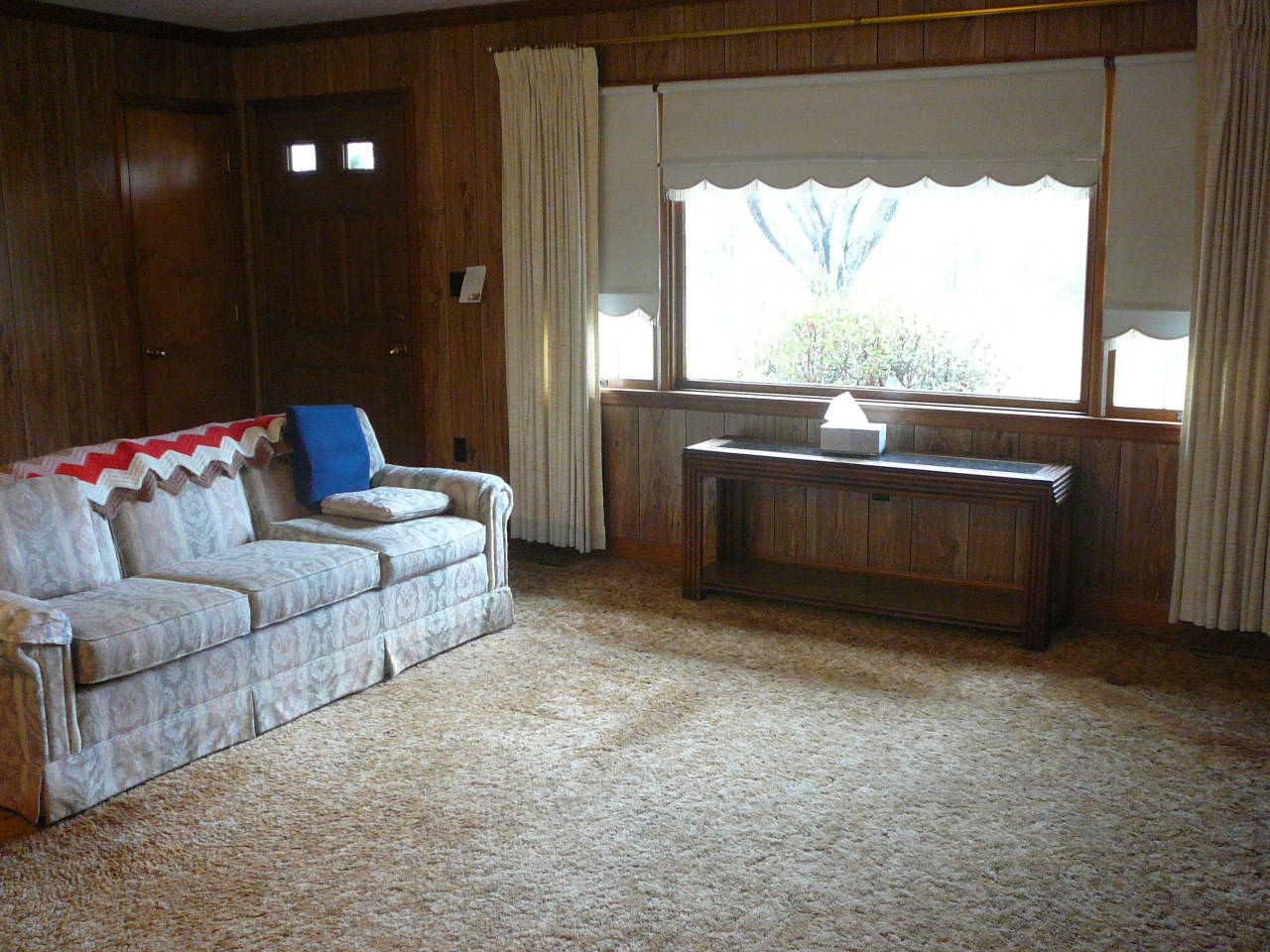 1248 Trading Post Road Huddleston, VA 24104 - Photo 9 of 18 Living Room