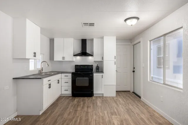 $75,000 | 2050 West Dunlap Avenue, Unit D42, Phoenix, AZ 85021