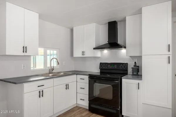 $75,000 | 2050 West Dunlap Avenue, Unit D42, Phoenix, AZ 85021