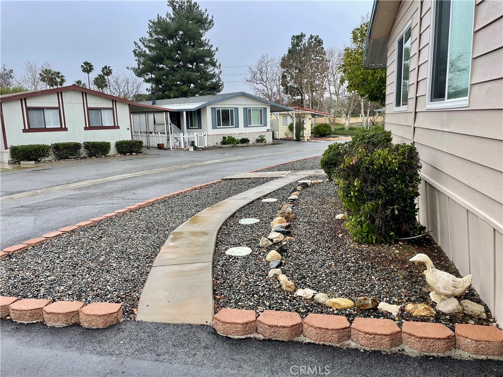 31130 South General Kearny Road, Unit 145 Temecula, CA 92591 - Photo 22 of 27 FRONT YARD