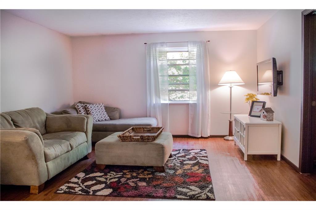 170 Old English Road Pittsburgh, PA 15237 - Photo 8 of 14 Gallery Image 8